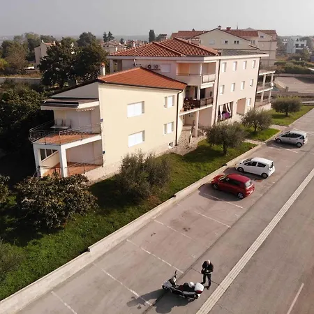 아파트 In Porec/istrien 38217 포레치