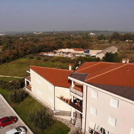 Апартаменты In Porec/istrien 38217 Пореч